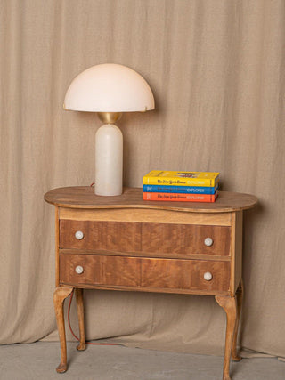 Peono Alabaster Table Lamp Yeswarmlighting