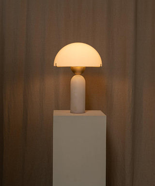 Peono Alabaster Table Lamp Yeswarmlighting